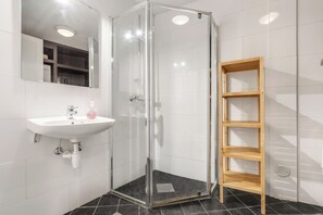 Hair dryer, towels, toilet paper - Enkelt og fredelig overnattingssted med sentral beliggenhet. (Vestland)