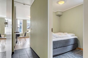 1 bedroom, WiFi, bed sheets - Enkelt og fredelig overnattingssted med sentral beliggenhet. (Vestland)