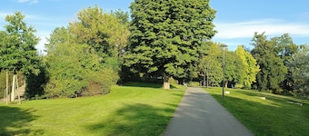 Fantastic holiday flat near to park with thermal spa, only 20 min to Heidelberg.