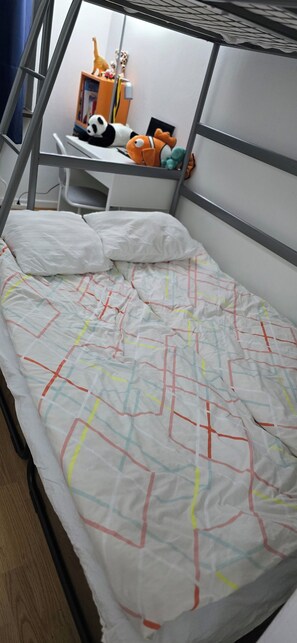 2 bedrooms, WiFi, bed sheets - Close to the Beach! (Karlskrona)