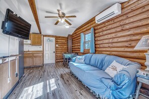Cabin | Living area - Edgewater Resort (Iron Mountain)