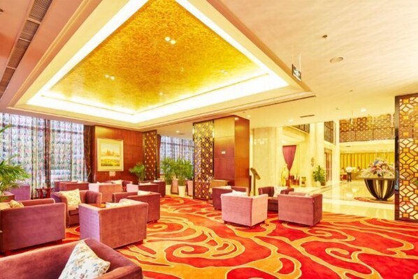 Lobby lounge - Huaxi Hotel (Laixi)