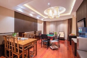 Dining - Ying Rong Hotel (Chuxiong)