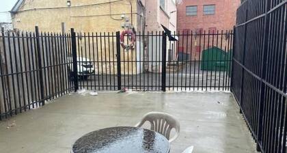 1Rear w/ parking near Aria hosp