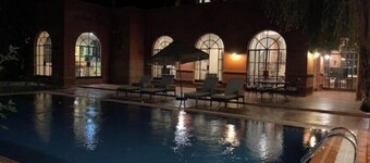 Villa piscine chauffée PV,Clim,3sdb,4ch,Staff disp