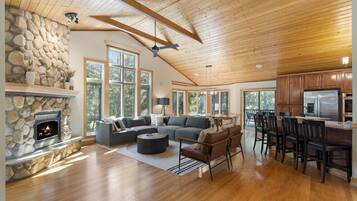 TV connectée, cheminée