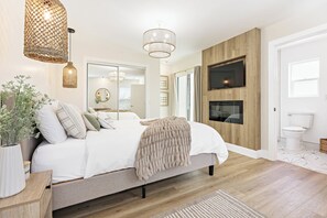 3 habitaciones, escritorio, tabla de planchar con plancha y wifi gratis
