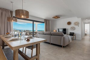 Dining - Casa Graceias Estepona (Estepona)