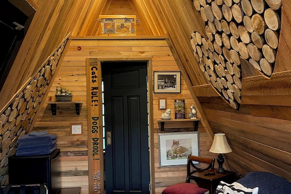 1 dormitorio, escritorio, tabla de planchar con plancha y wifi gratis