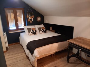 1 chambre, fer et planche à repasser, Wi-Fi gratuit, draps fournis