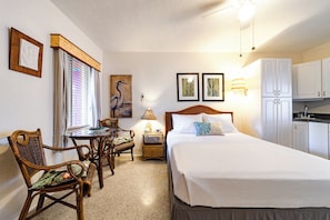 1 bedroom, iron/ironing board, travel cot, WiFi - Desoto By The Sea - hollywood beach (Hollywood)