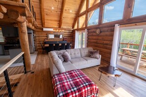 Una televisión, un reproductor estéreo