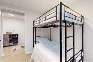 6 camere, ferro/asse da stiro, culla da viaggio, Wi-Fi