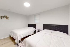 6 bedrooms, iron/ironing board, travel cot, WiFi
