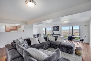 Smart TV, fireplace, music library