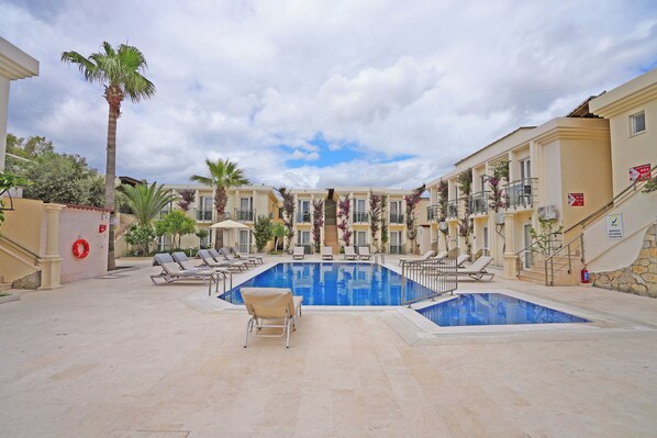 Exterior - Ömer Aybak Beach Hotel (Bodrum)