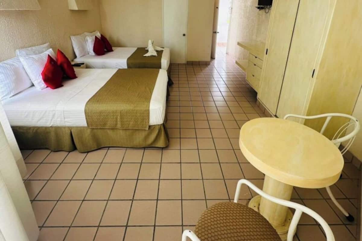 Habitación doble Confort | Wifi gratis y ropa de cama