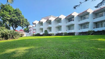 Habitación doble Confort, vista al jardín | Vista al jardín