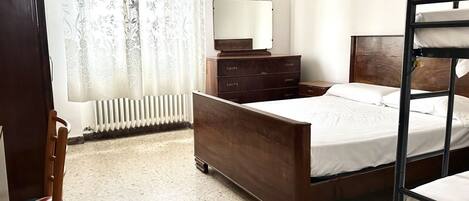 2 間睡房、床單