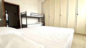 2 bedrooms, bed sheets