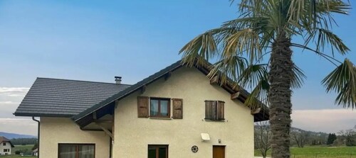 Cottage 'Villa De St Off' with Mountain View, Private Terrace and Wi-Fi