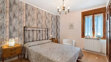 2 habitaciones, wifi gratis y ropa de cama