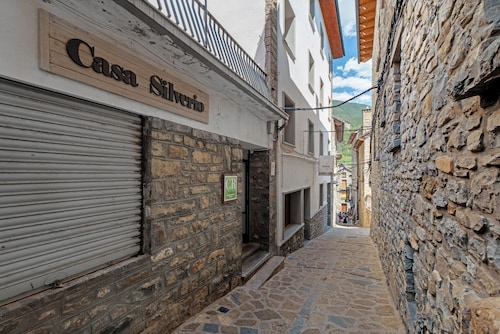 Apartment 'Rural Ordiso' with Mountain View, Private Terrace and Wi-Fi