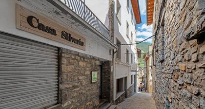Appartement 'Apartamento Rural Ordiso' avec vue sur les montagnes, terrasse privée et Wi-Fi