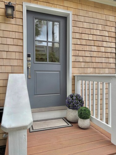 Brand New Four Bedroom Home Near Beach and Town