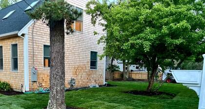 Brand New Four Bedroom Home Near Beach and Town