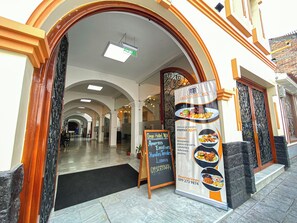 Property entrance - Gran Hotel Rex (Latacunga)