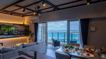 Apartment | Living area | 32-inch TV with digital channels