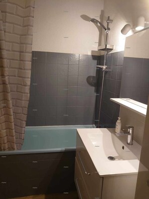 Hair dryer - 4PA22 - Apartment in residence with pool and parking (COLLIOURE)