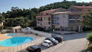 Unclassified image, 4 of 15, button - 4PA22 - Apartment in residence with pool and parking (COLLIOURE)