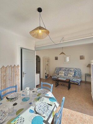 Dining - Pleasant village house close to the beach 4GSA12 (LE BARCARES)