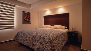 1 bedroom, in-room safe, iron/ironing board, free WiFi