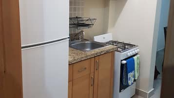 Comfort Apartment | Private kitchen | Fridge, microwave, oven, stovetop