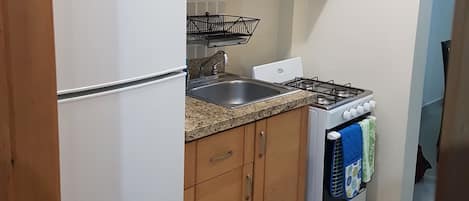 Comfort Apartment | Private kitchen | Fridge, microwave, oven, stovetop