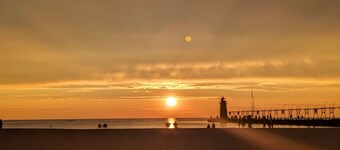 Perfect for Multiple Families- Close to Beach, Trails, Wineries, Breweries