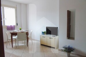 Dining - Homiday - Felicioni Alba Adriatica, Two-room apartment on the 1st floor (Alba Adriatica)