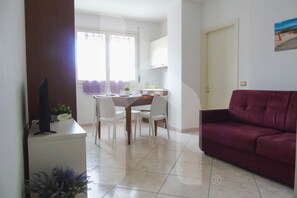 TV - Homiday - Felicioni Alba Adriatica, Two-room apartment on the 1st floor (Alba Adriatica)