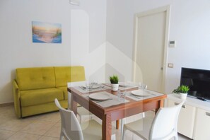 Dining - Homiday - Felicioni Alba Adriatica, Two-room apartment (Alba Adriatica)