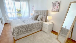 2 Schlafzimmer, Bügeleisen/Bügelbrett, WLAN, Bettwäsche