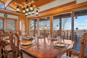 Dining - Ski, Sauna, Soak! Views, Game Room–5 Mins to Beech Mtn (Beech Mountain)