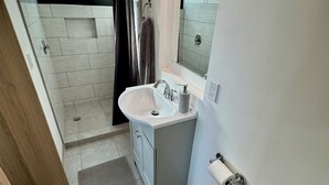 Doppelzimmer | Badezimmer