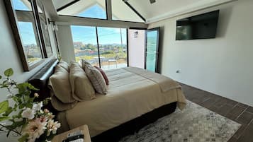 Minibar, iron/ironing board, free WiFi, bed sheets