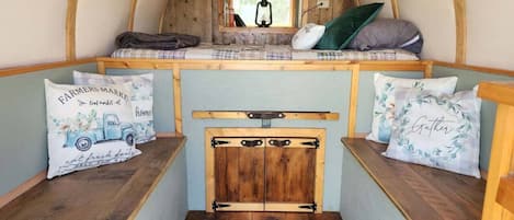 1 chambre, literie fournie
