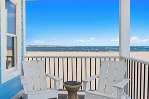 Property grounds - Salty Kisses & Starfish Wishes by Brunswick VR: Oceanfront & Pet-Friendly (Ocean Isle Beach)