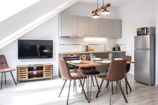 Möbel, Eigentum, Cabinetry, Tabelle, Holz, Stuhl, Countertop, Küche, Interior Design