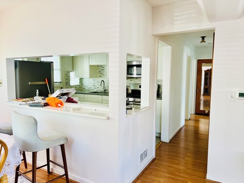 Room in Town house Rogers Park